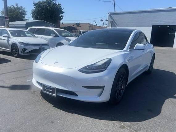 TESLA MODEL 3 2018 5YJ3E1EA4JF051591 image